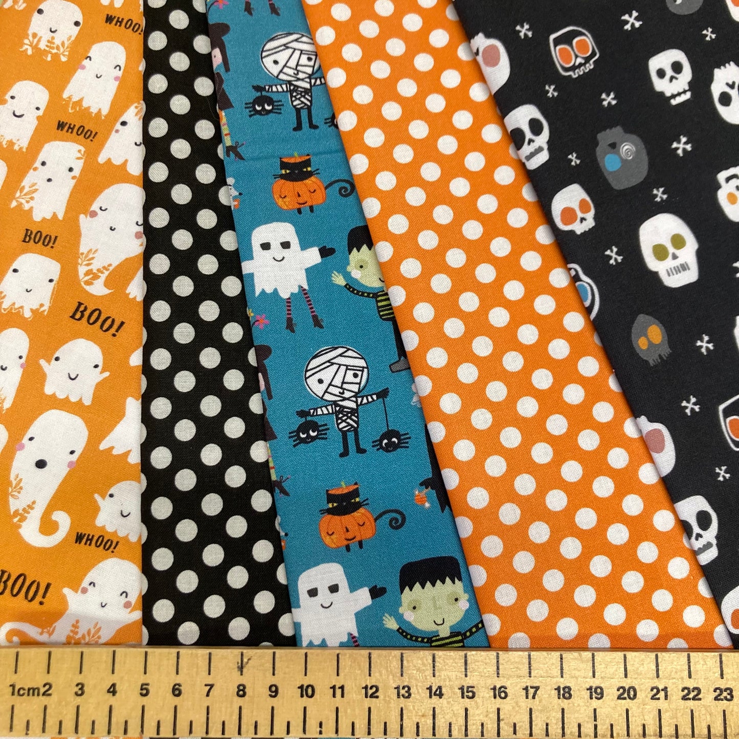Halloween Fat Quarter Bundle- Trick or Treat - Polka Dots