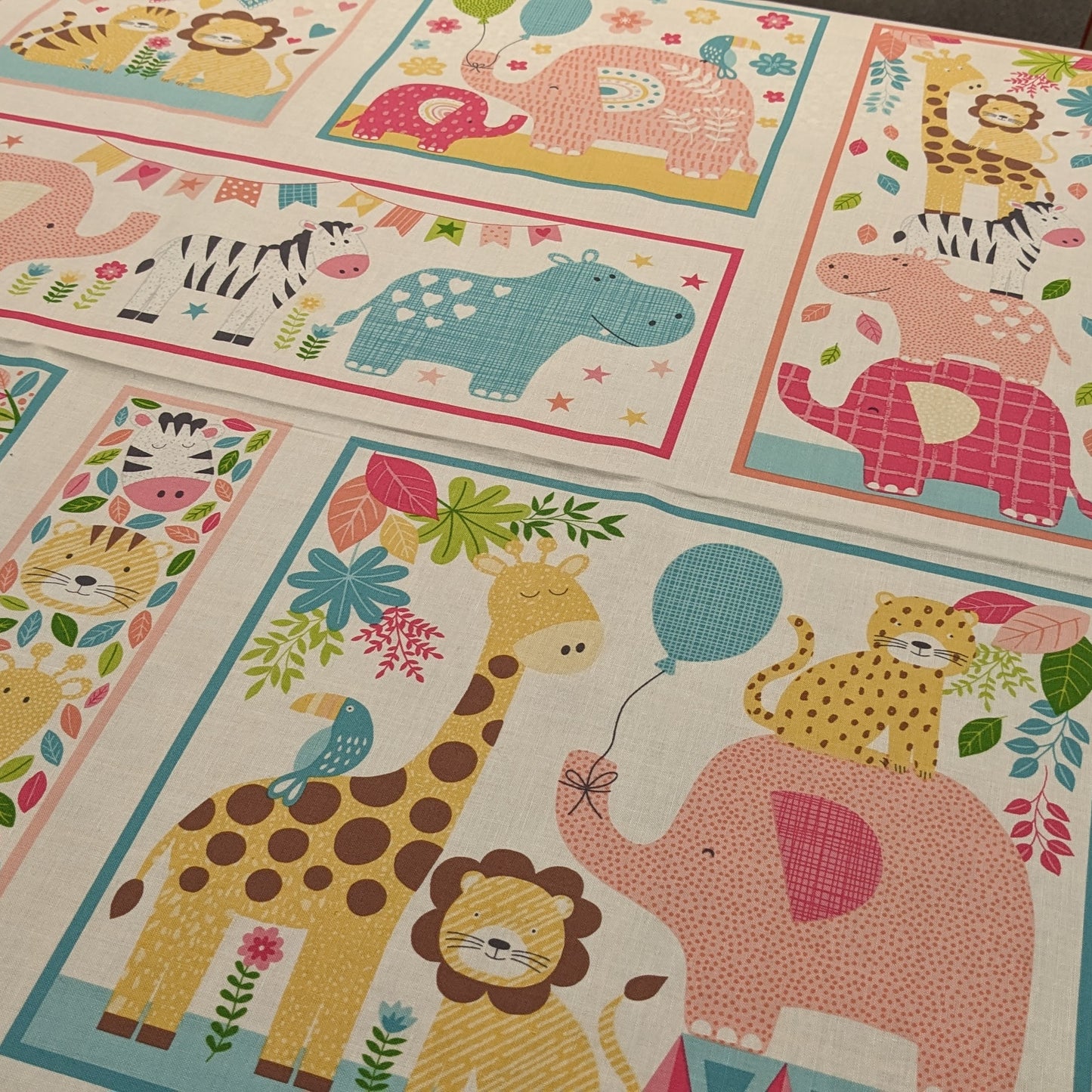 Makower - In the Jungle - Cot Quilt Fabric Panel
