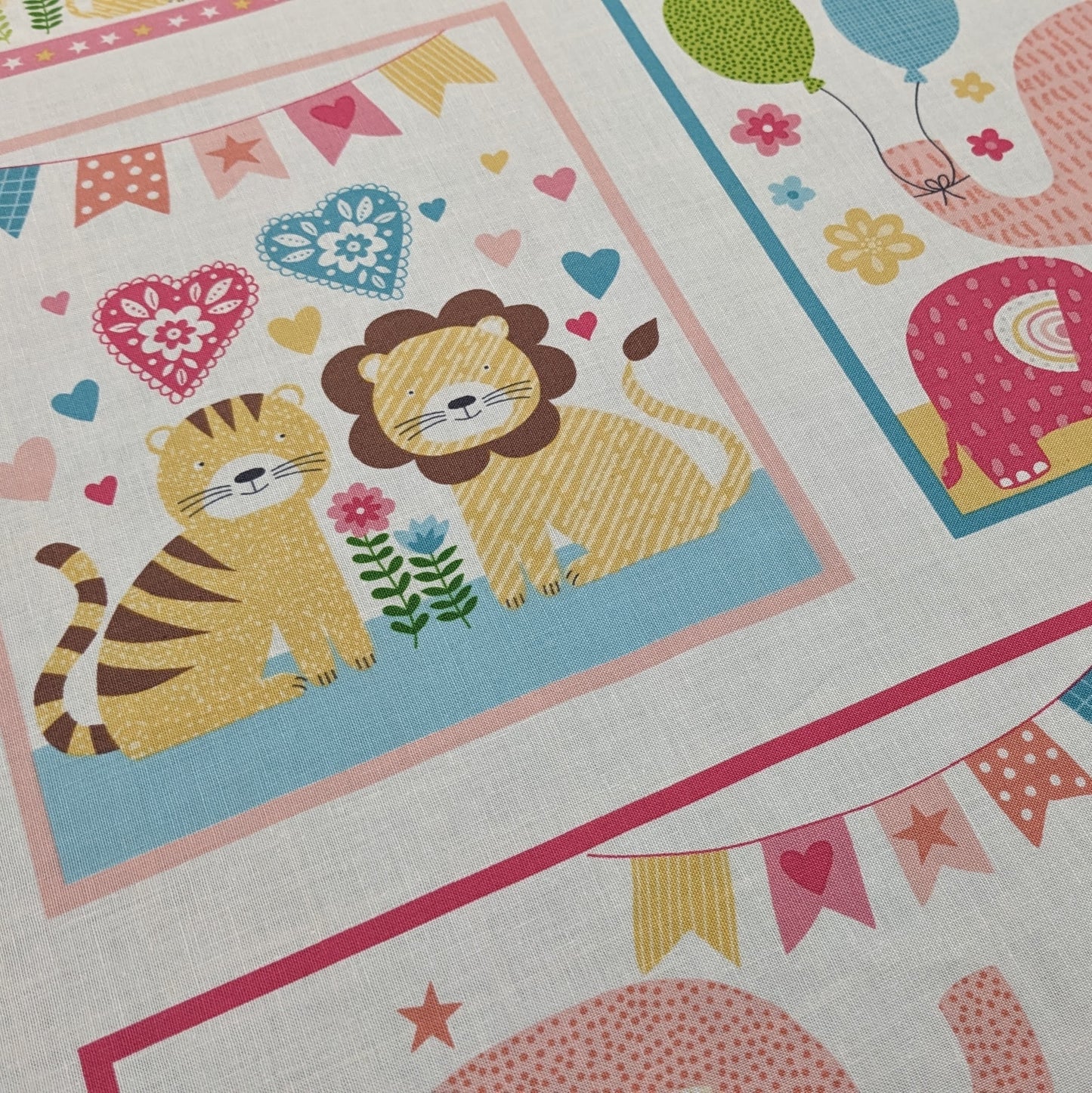 Makower - In the Jungle - Cot Quilt Fabric Panel