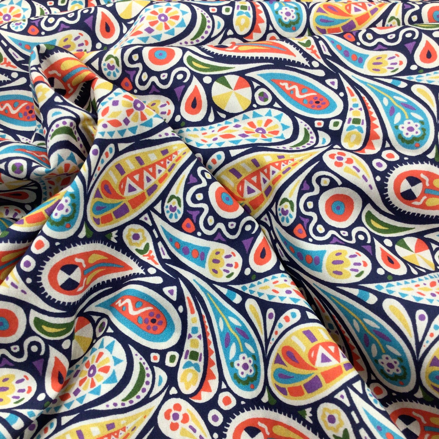 Cotton Lawn Fabric – Paisley Swirl