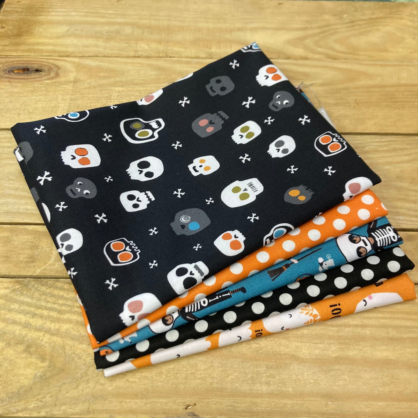 Halloween Fat Quarter Bundle- Trick or Treat - Polka Dots
