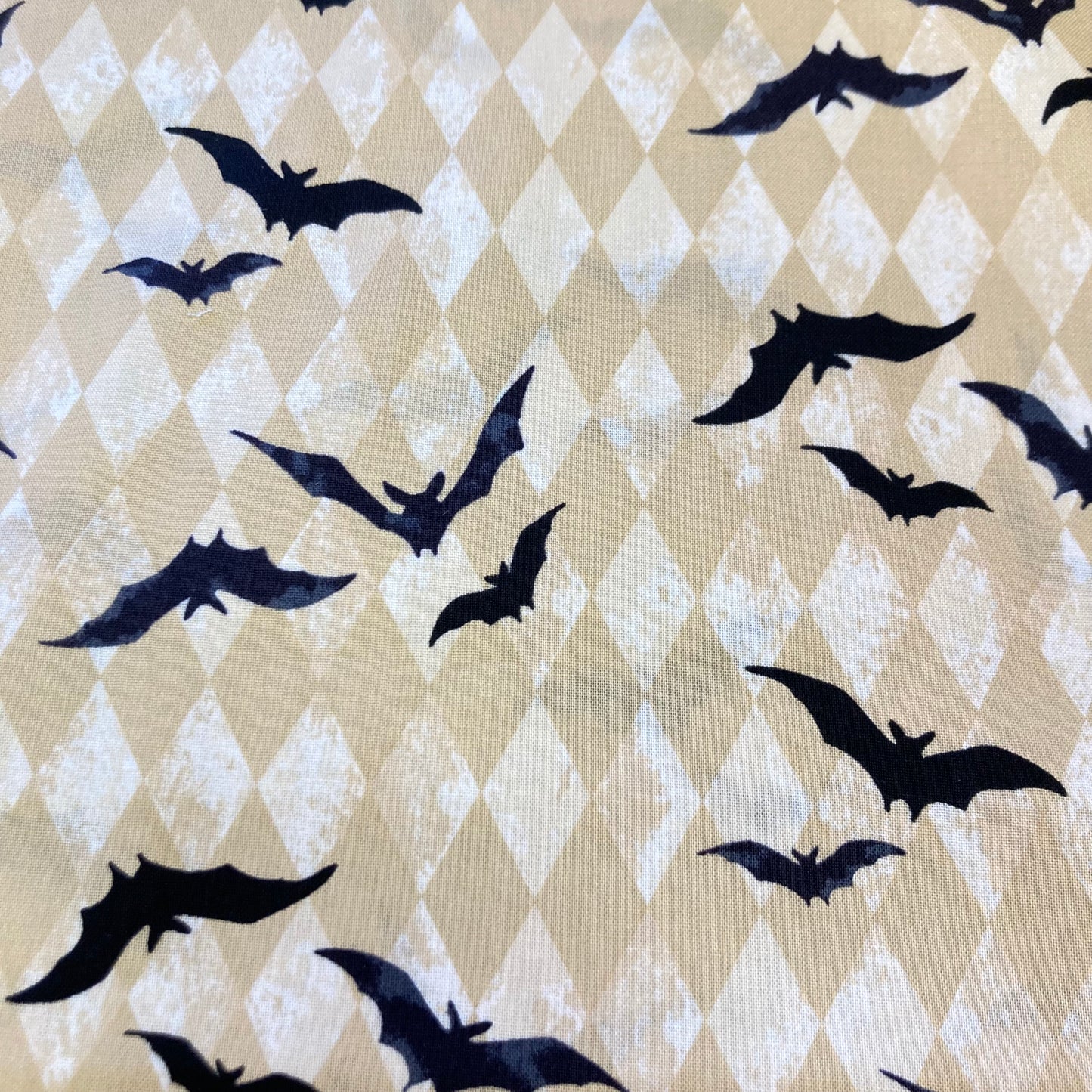 Makower – Mystery Manor - Bats on Cream