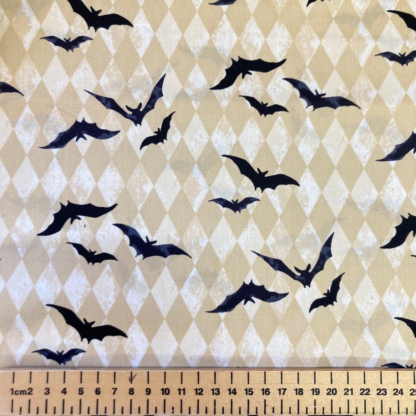 Makower – Mystery Manor - Bats on Cream