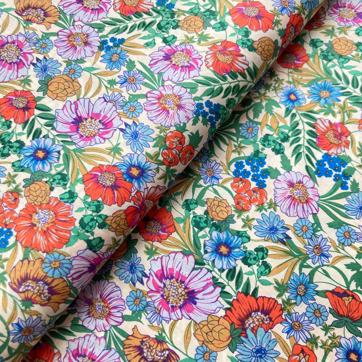 Cotton Lawn Fabric – Country Garden Floral